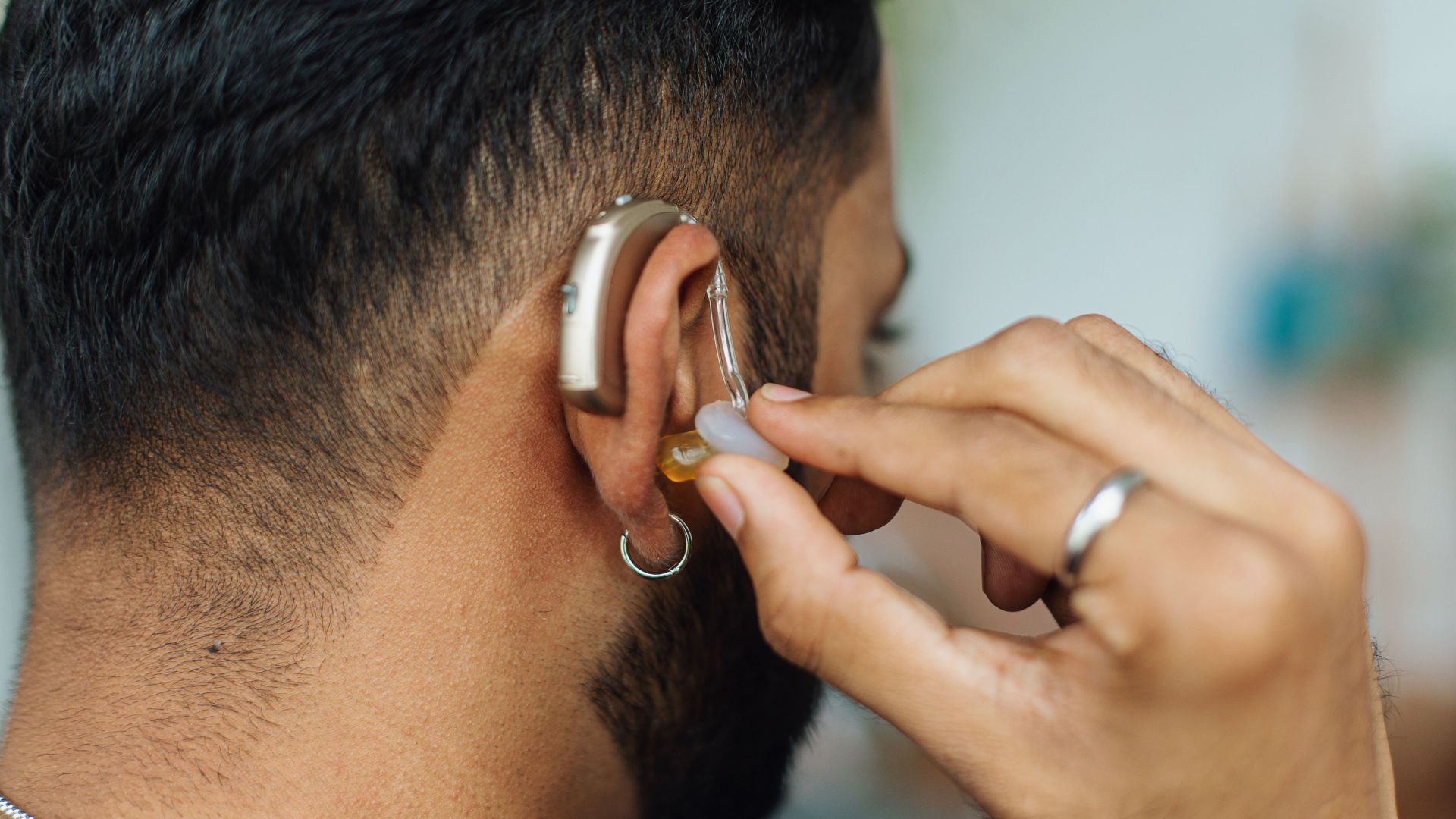 support for deaf and hard of hearing individuals including assistive technology